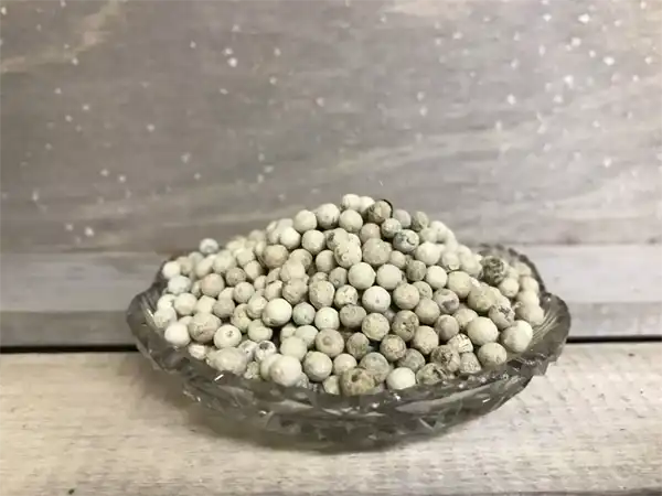 Peber, hvid, hel, 40 gram